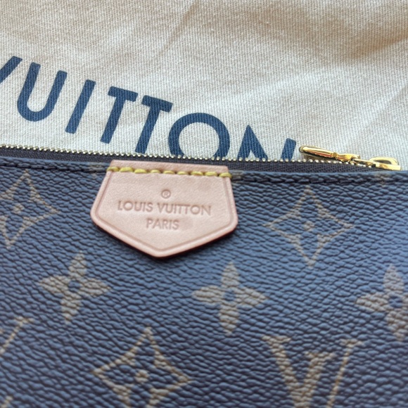 Louis Vuitton  Monogram Multi Pochette Accessories - Picture 5 of 10